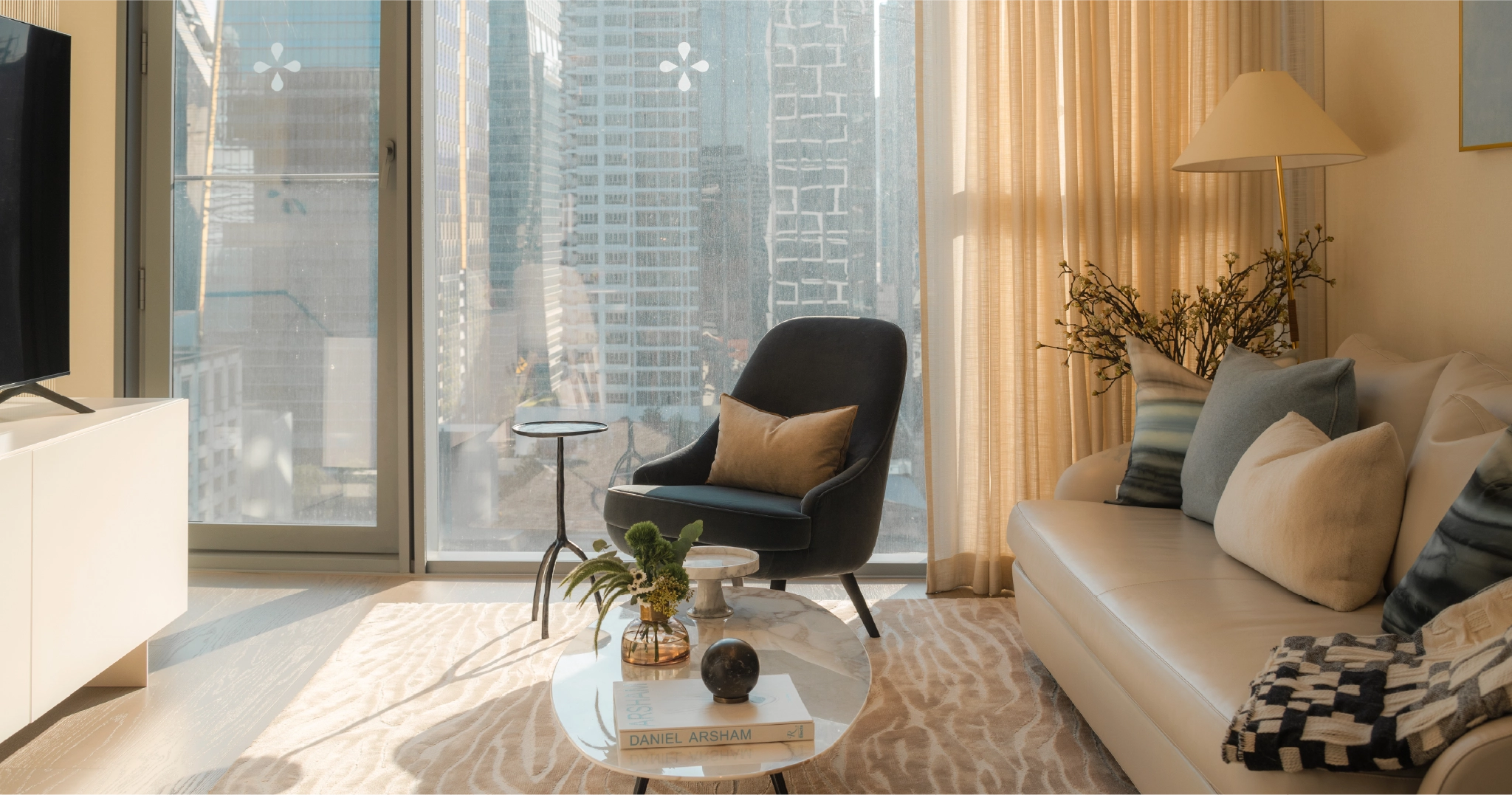 คอนโด 80 ตรม ที่ใช้วัสดุและเฟอร์นิเจอร์ World-Class บนที่ดิน Freehold - SCOPE LANGSUAN