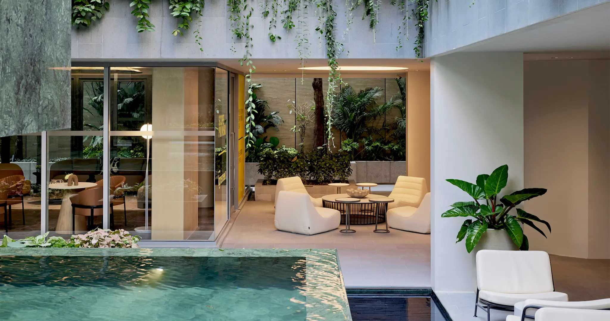 outdoor-pet-friendly-condo-at-scope-promsri